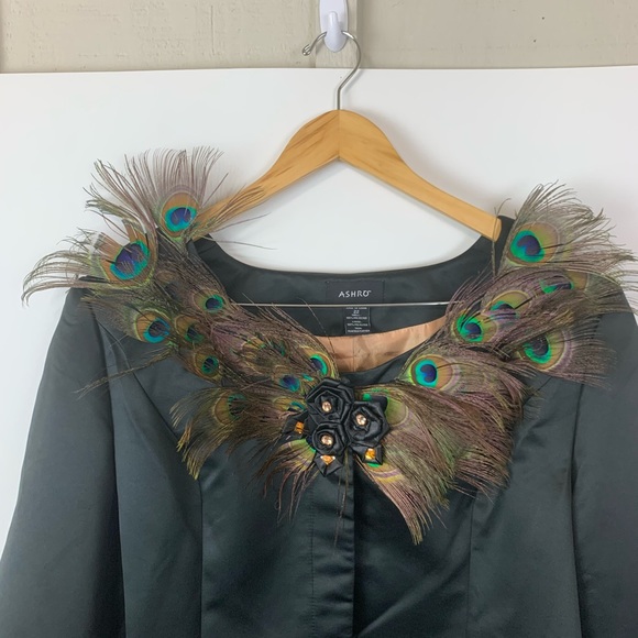 Ashro Cape - Picture 3 of 5